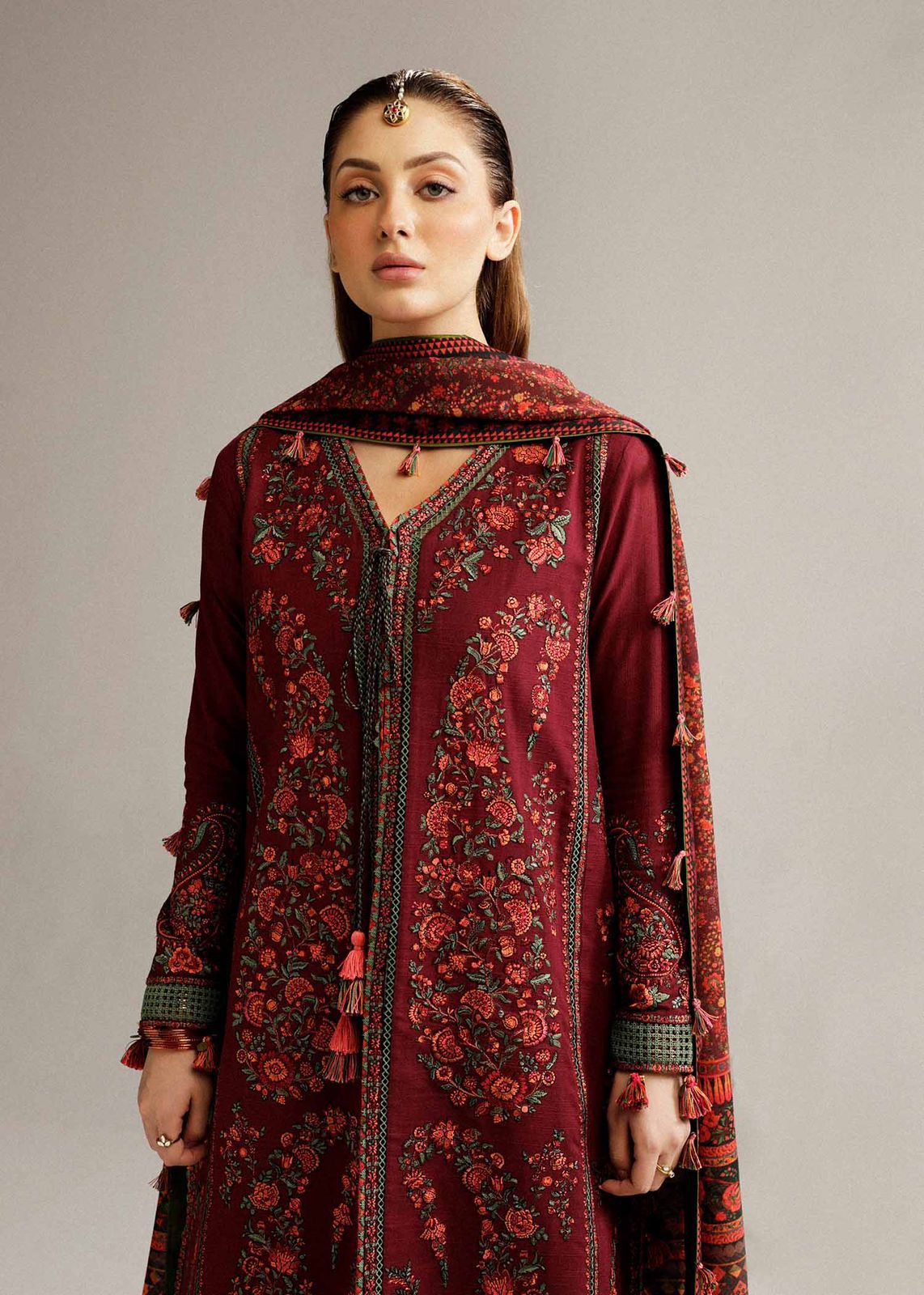 FULLY EMBROIDERED 3PC DHANAK DRESS WITH PRINTED SHAWL